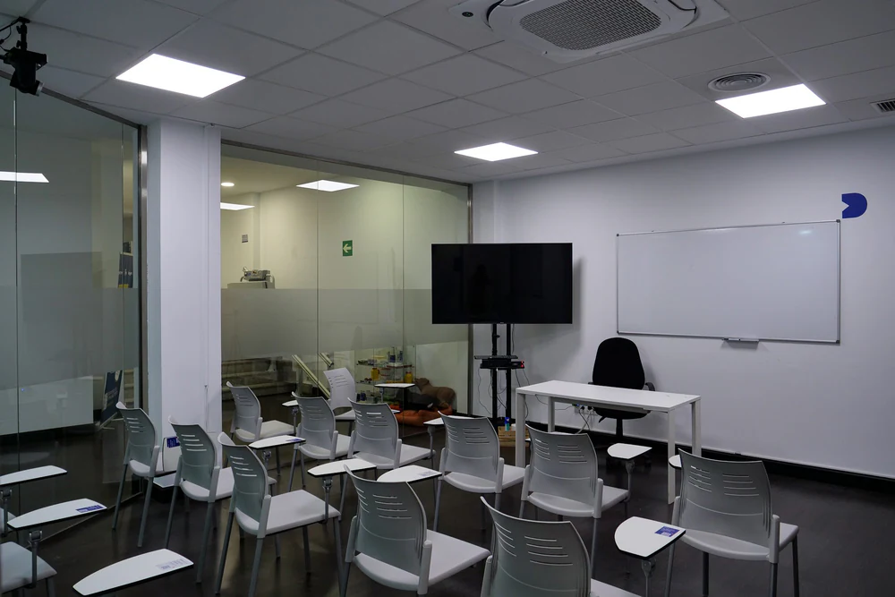 Foto de Academia Oposiciones, Cursos y FP Davante MasterD | Alcorcón Parque Lisboa