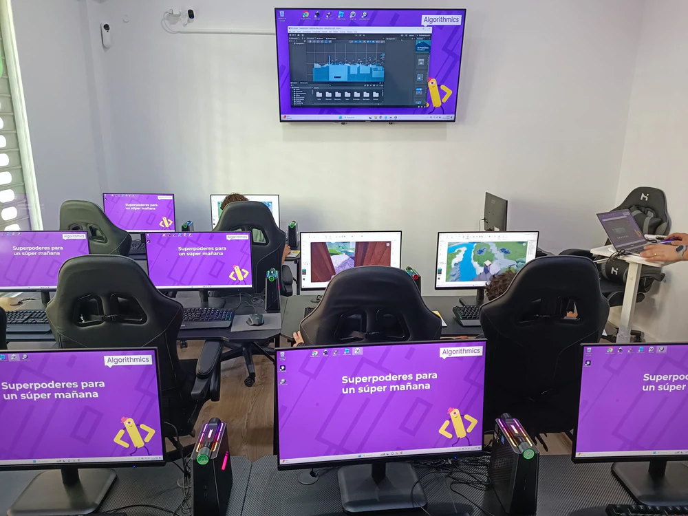 Algorithmics Cádiz. Escuela de programación para niñ@s y jóvenes a partir de 6 años.