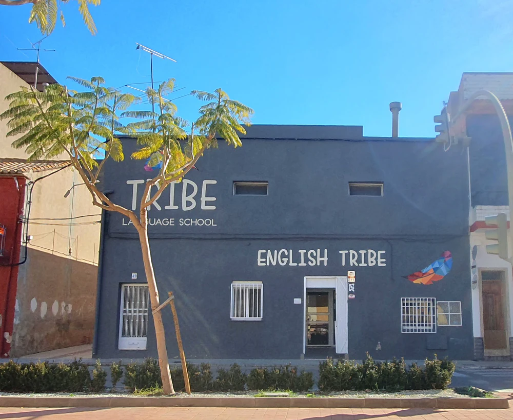 English Tribe Language School