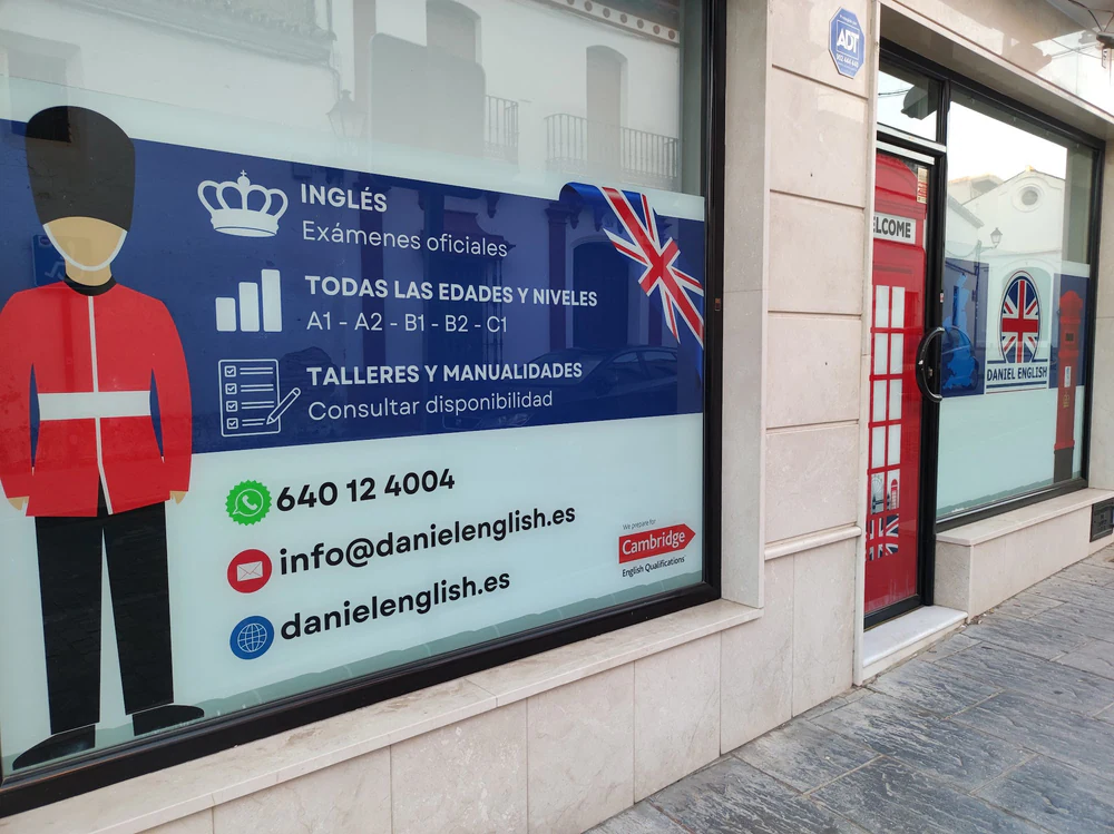 Foto de St. James Language Center - Academia de inglés en Almonte