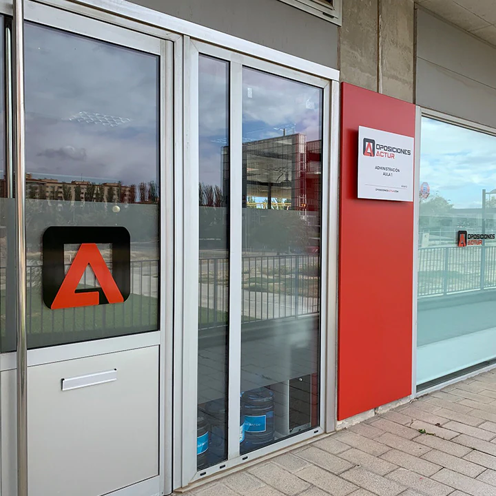 Foto de Academia Ayala acceso Universidad