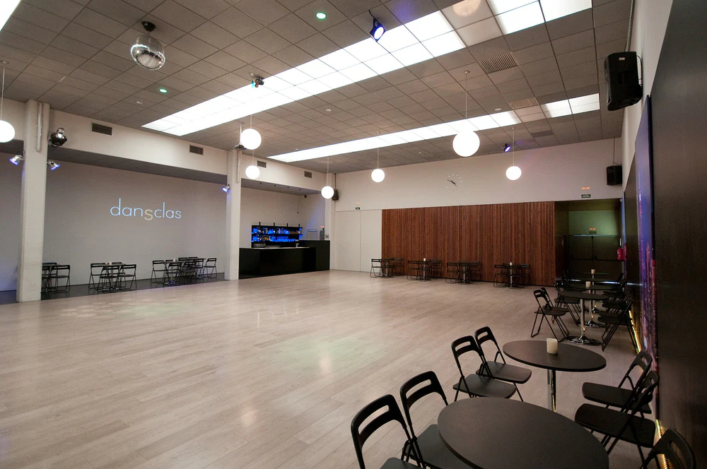 DANSCLAS Escuela de Baile | Alquiler para Eventos | Sala de Fiestas