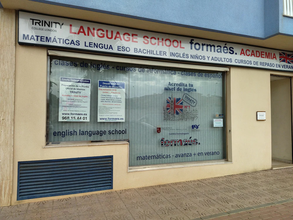 ACADEMIA FORMAÉS. LANGUAGE SCHOOL