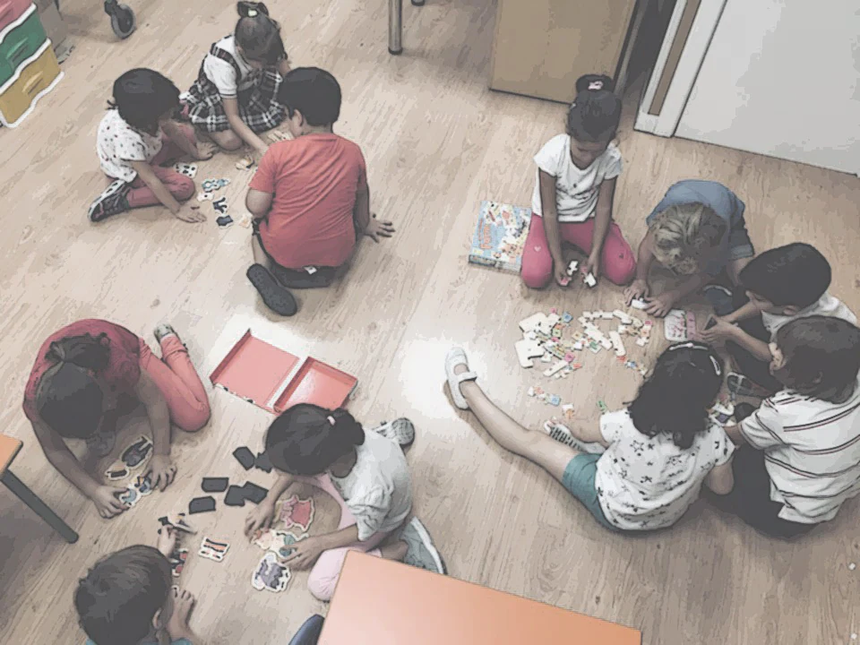 La Teacher School of English. Academia de Inglés