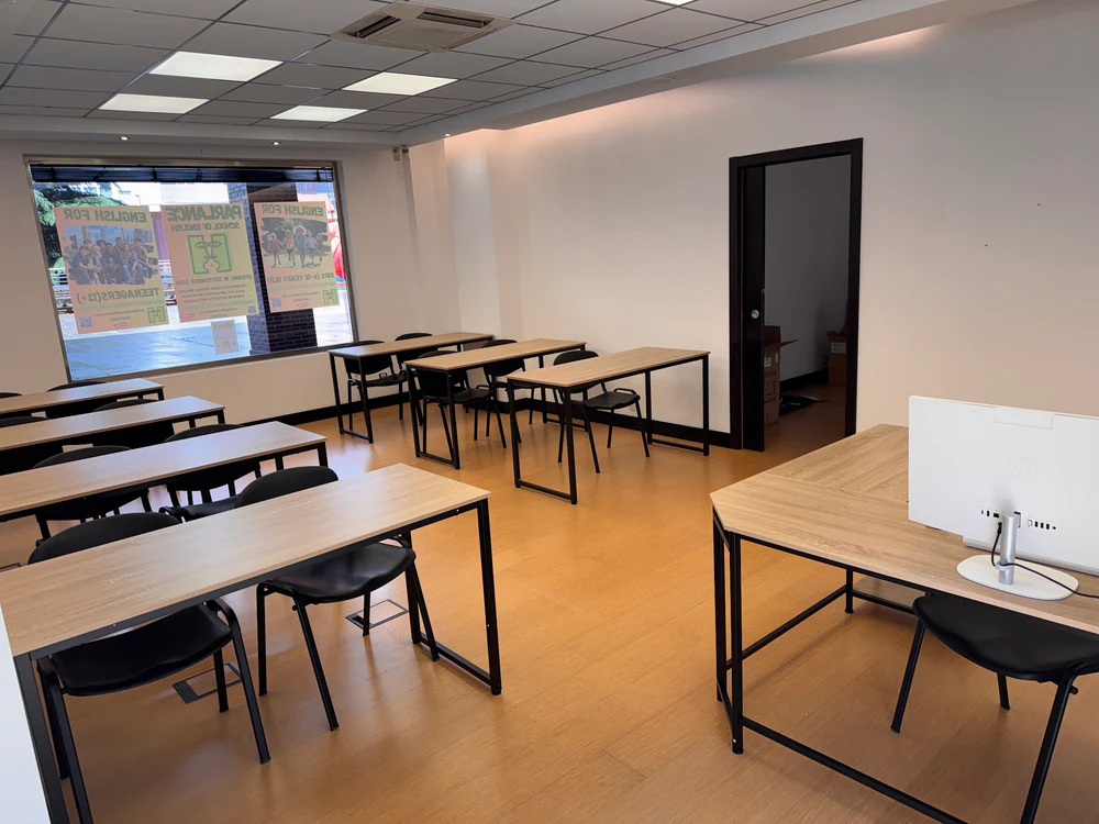 Parlance School of English