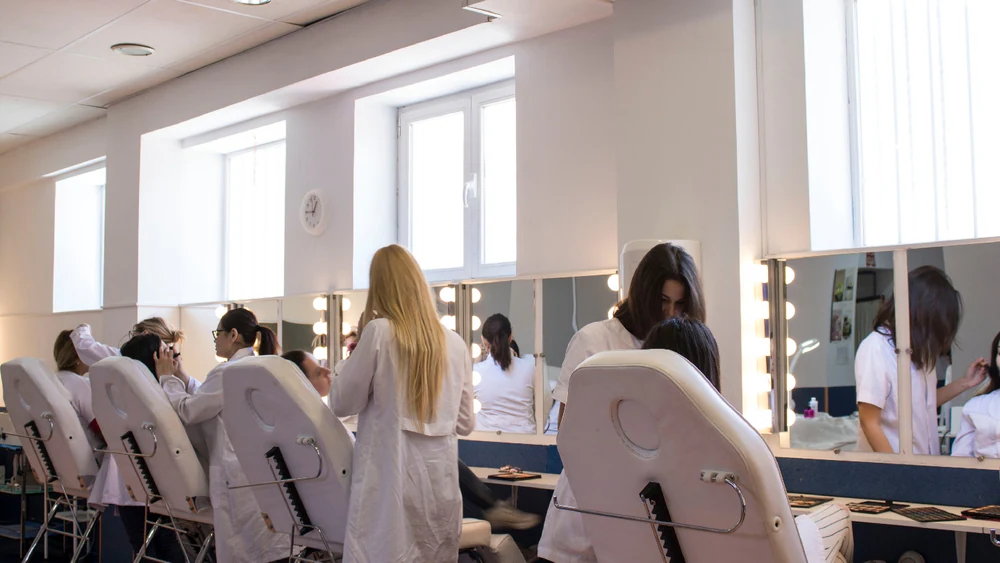 Foto de Cursos de estética, centro acreditado por la Comunidad de Madrid GRATIA NATURAE