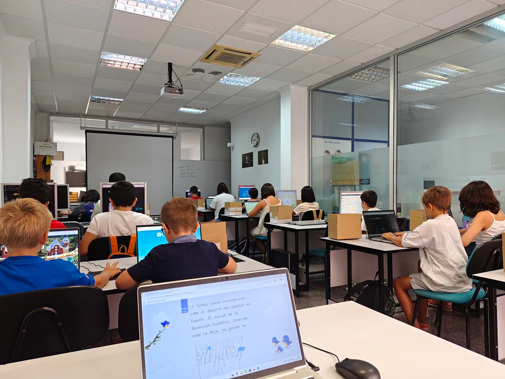 Academia Cema S.L.