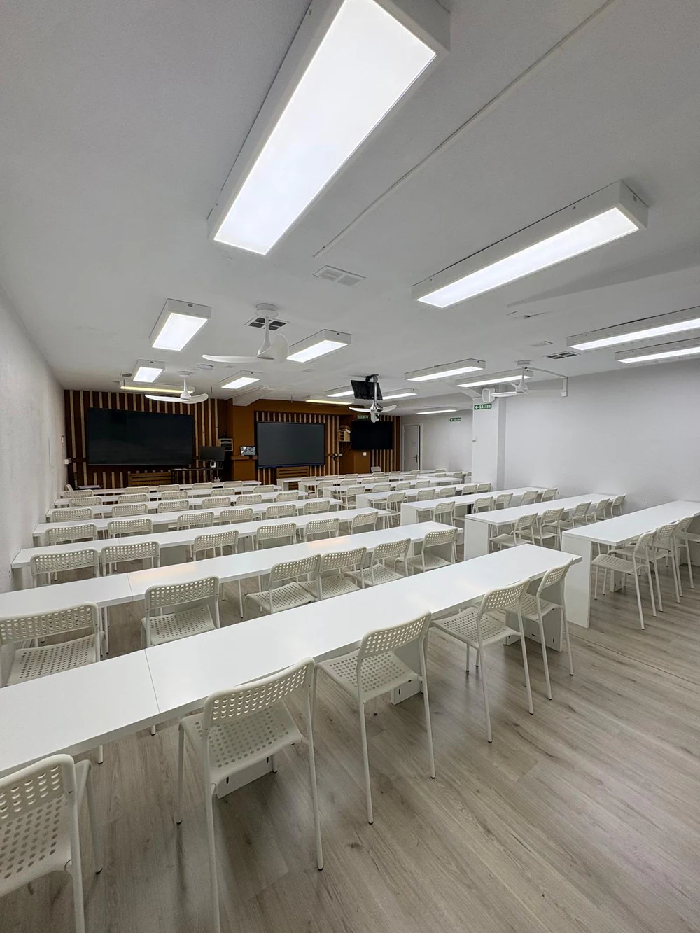 Foto de Oposita-Academia de Oposiciones en Pamplona