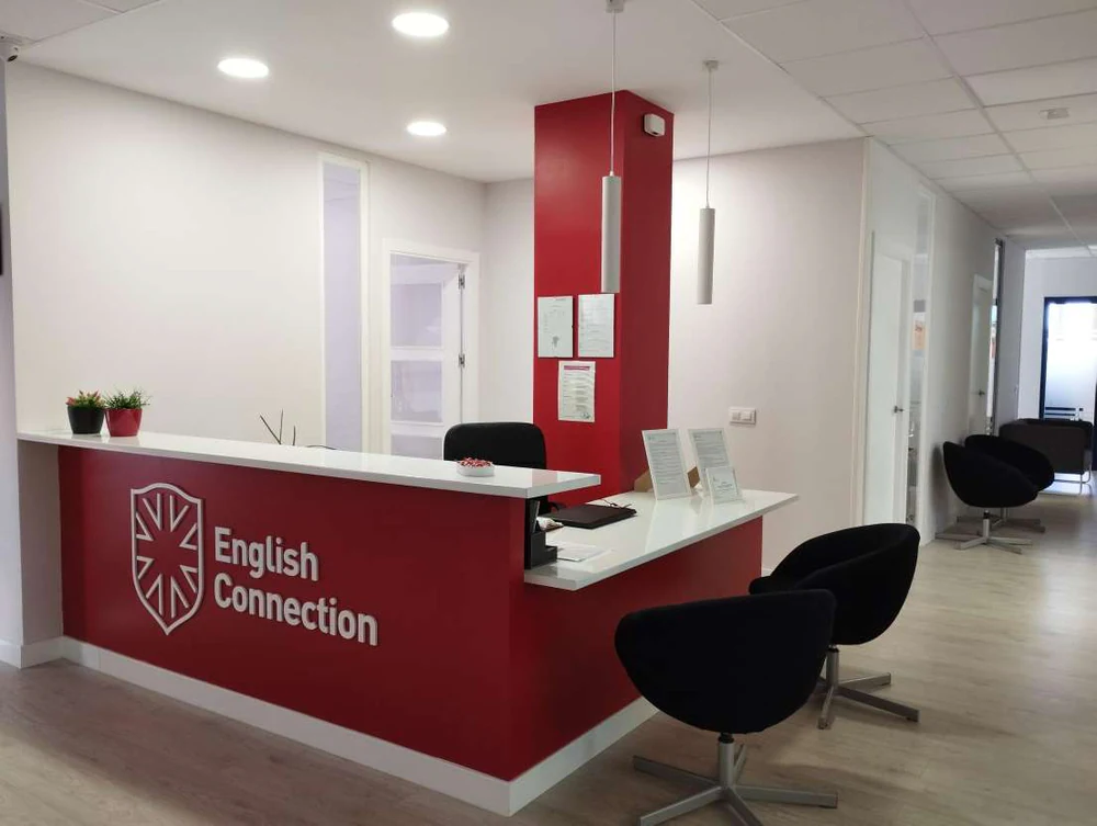 Foto de English Connection Academia de Inglés. Only English.