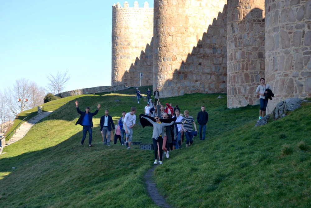 Foto de Letras Castellanas. Cursos de Español