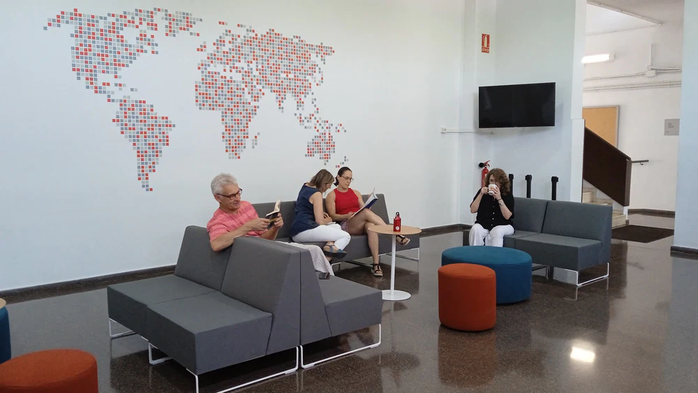 Foto de Escuela Oficial de Idiomas de Badalona - EOI Badalona