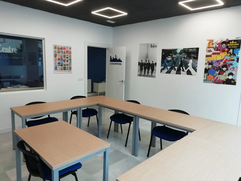English Lab Centre • Academia