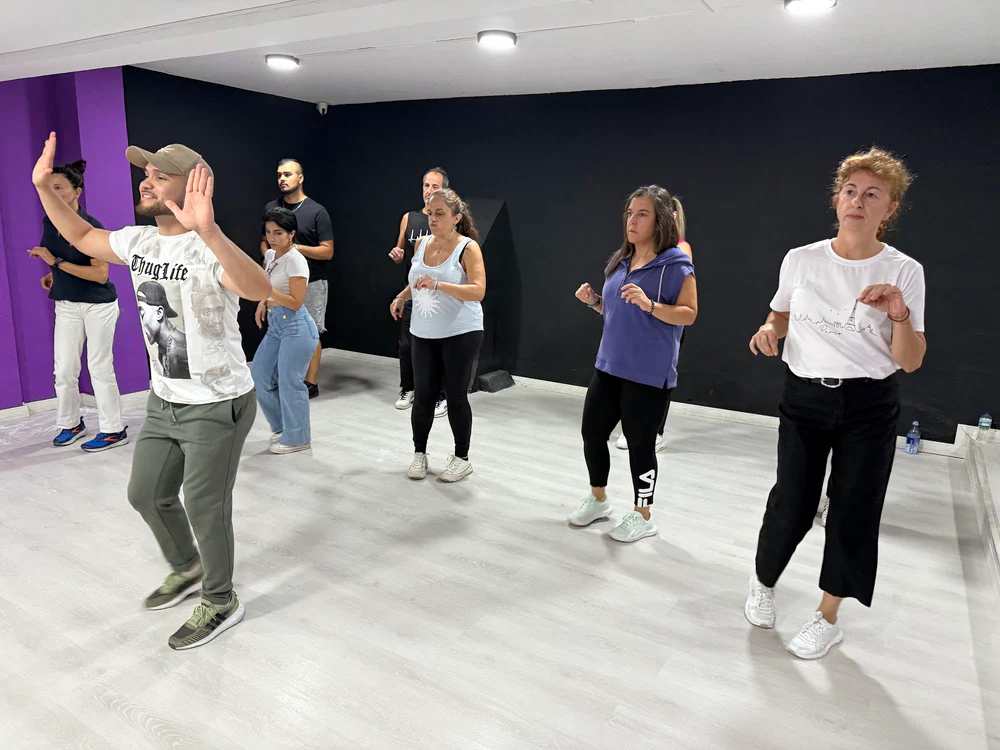 Foto de YO BAILO ACADEMIA DE BAILE
