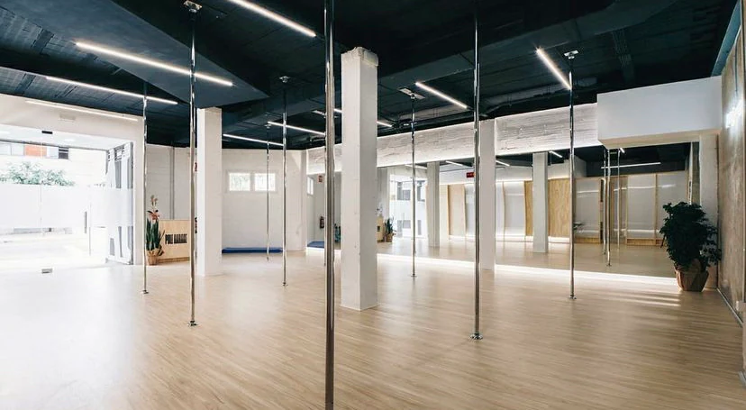 Pole Garage