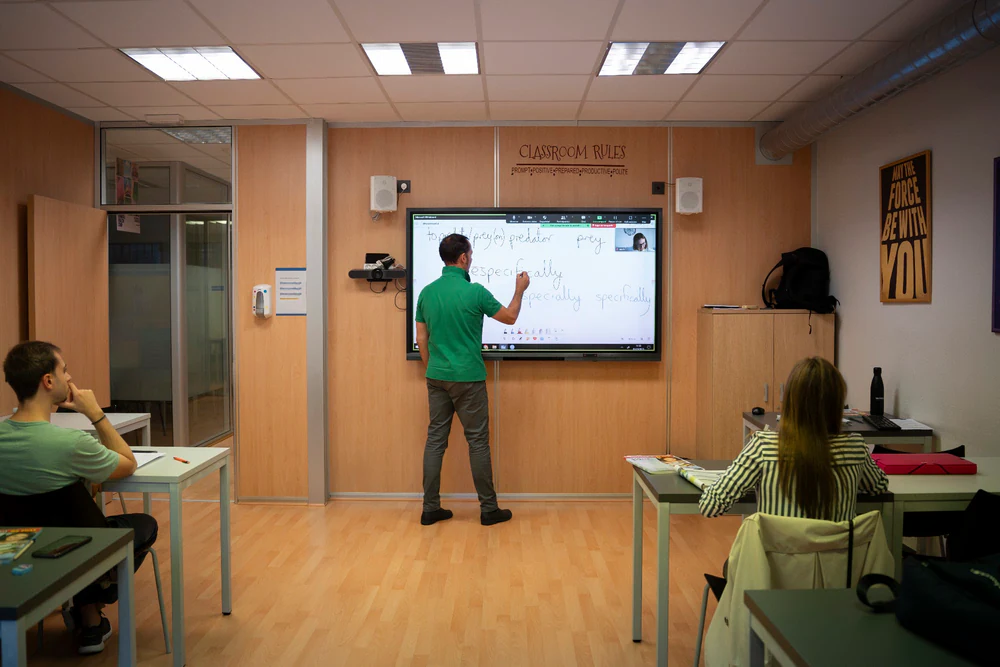 Velvet School Idiomas | Academia de Inglés en Bilbao