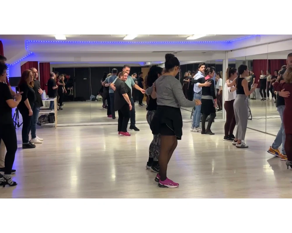 TUMBAO ESCUELA DE BAILE Bilbao🎼💃