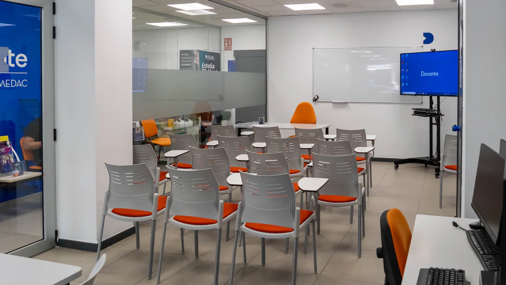 Foto de Academia de Oposiciones, Cursos y FP Davante MasterD | Burgos