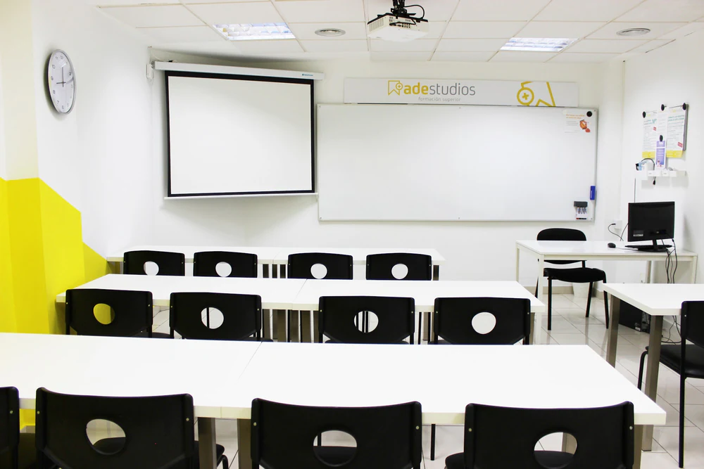 Foto de Academia de enseñanza Avenida Andalucía