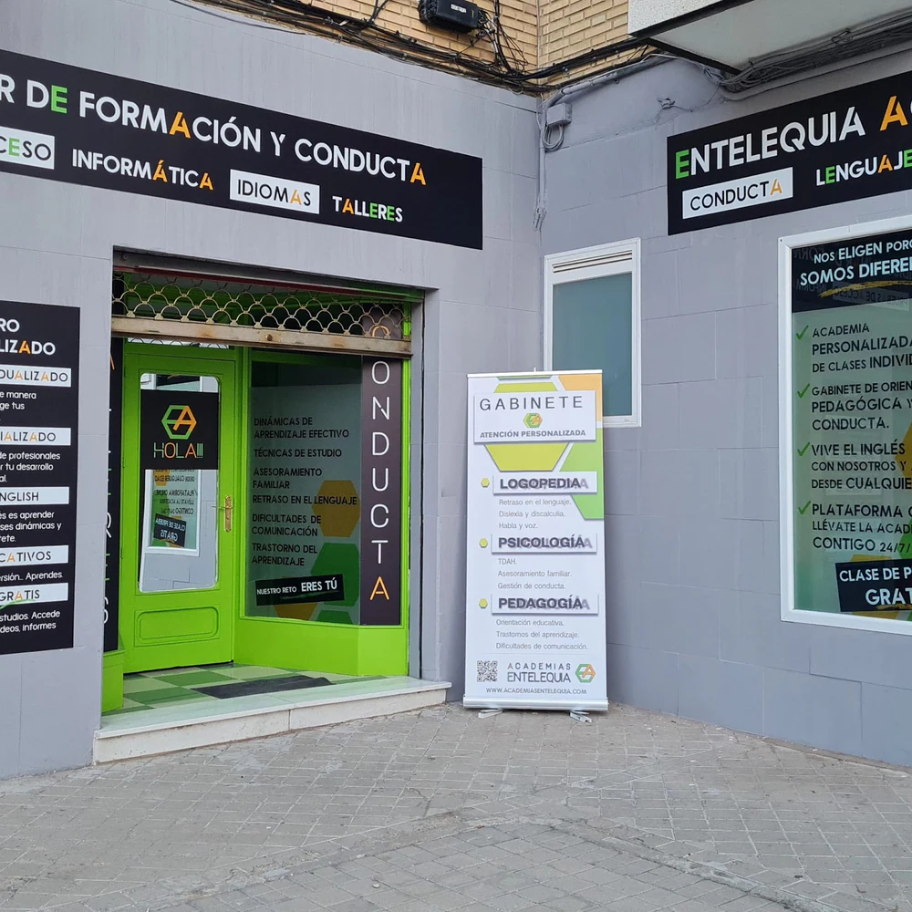 Foto de ACADEMIAS ENTELEQUIA.Centro multidisciplinar de formación y conducta.
