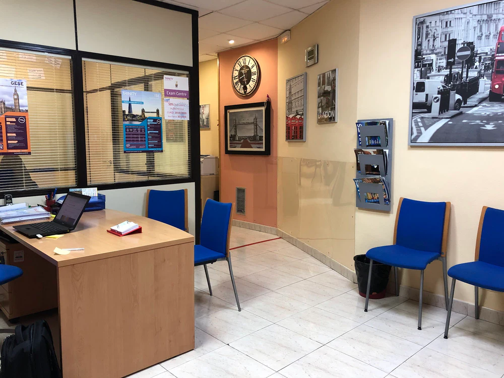 Foto de Lingua Centres