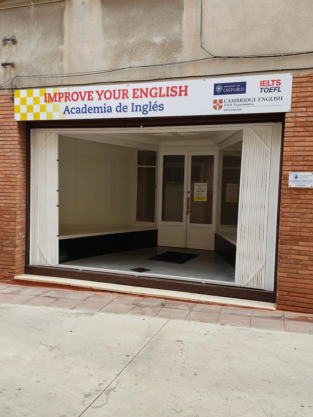 IMPROVE YOUR ENGLISH Academia de Inglés