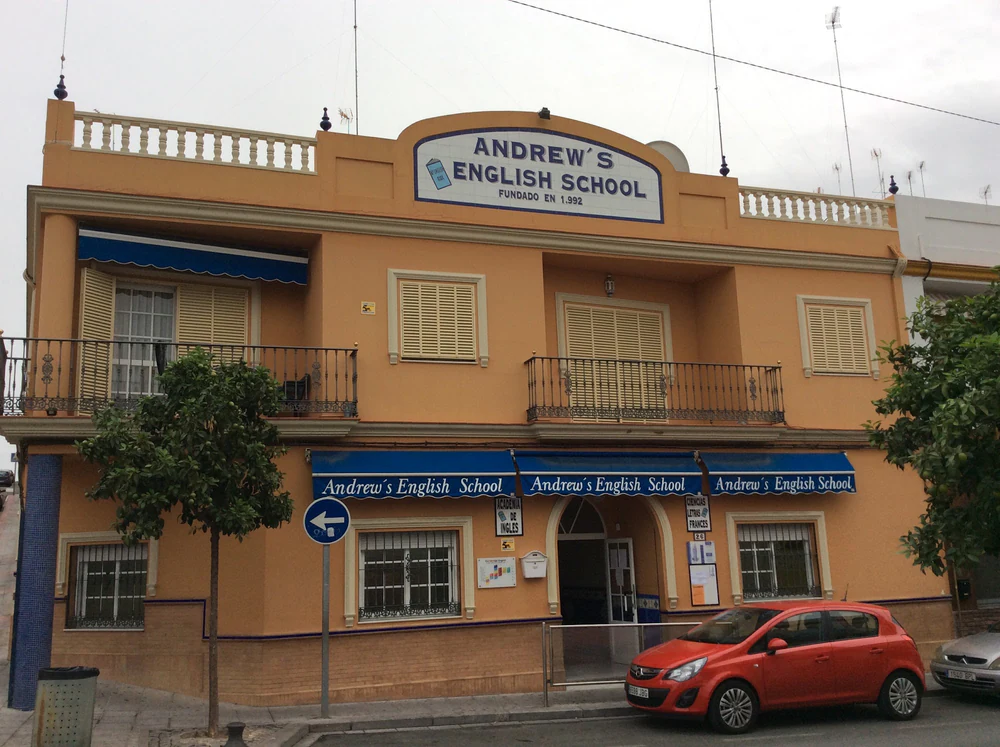 Andrews English School
