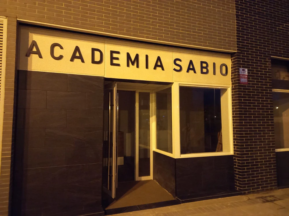 Foto de Academia En Alcalá De Henares: Academia Carta Blanca