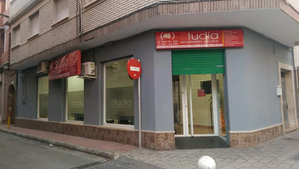 STUDIA ACADEMIA ESCOLAR