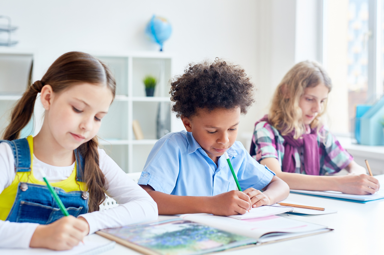 Play English Schoolhouse | Academia de Inglés en Aguadulce