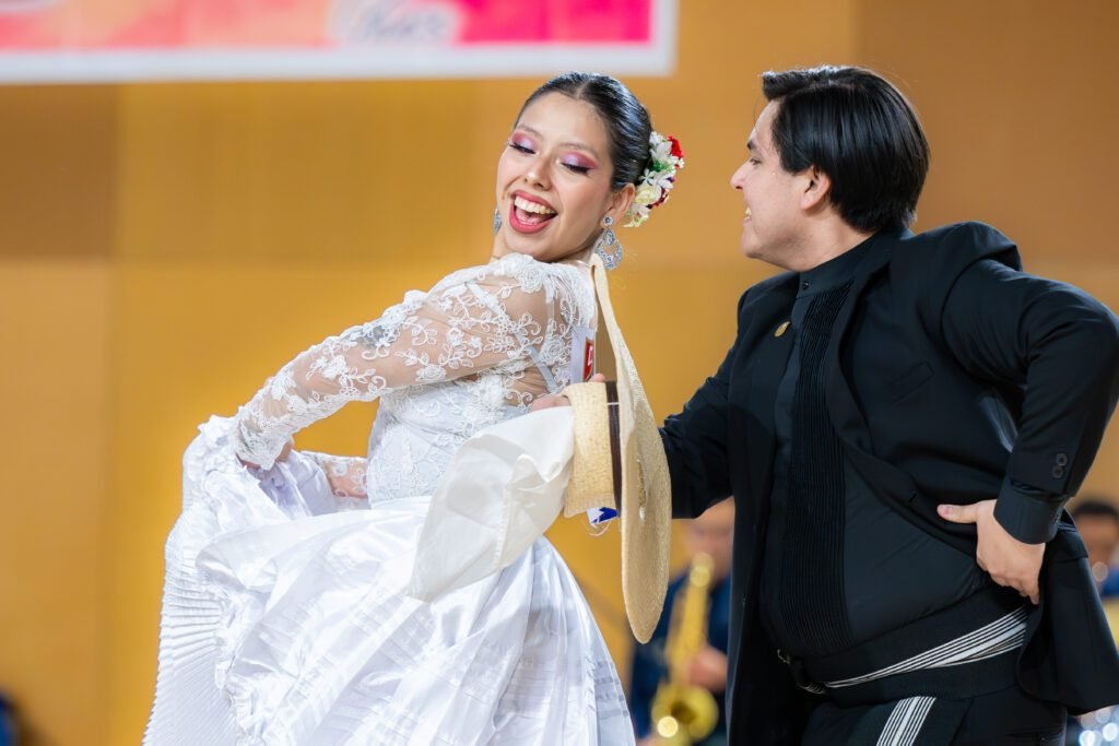 Academia de Marinera Norteña en Madrid: Sangre de Campeones